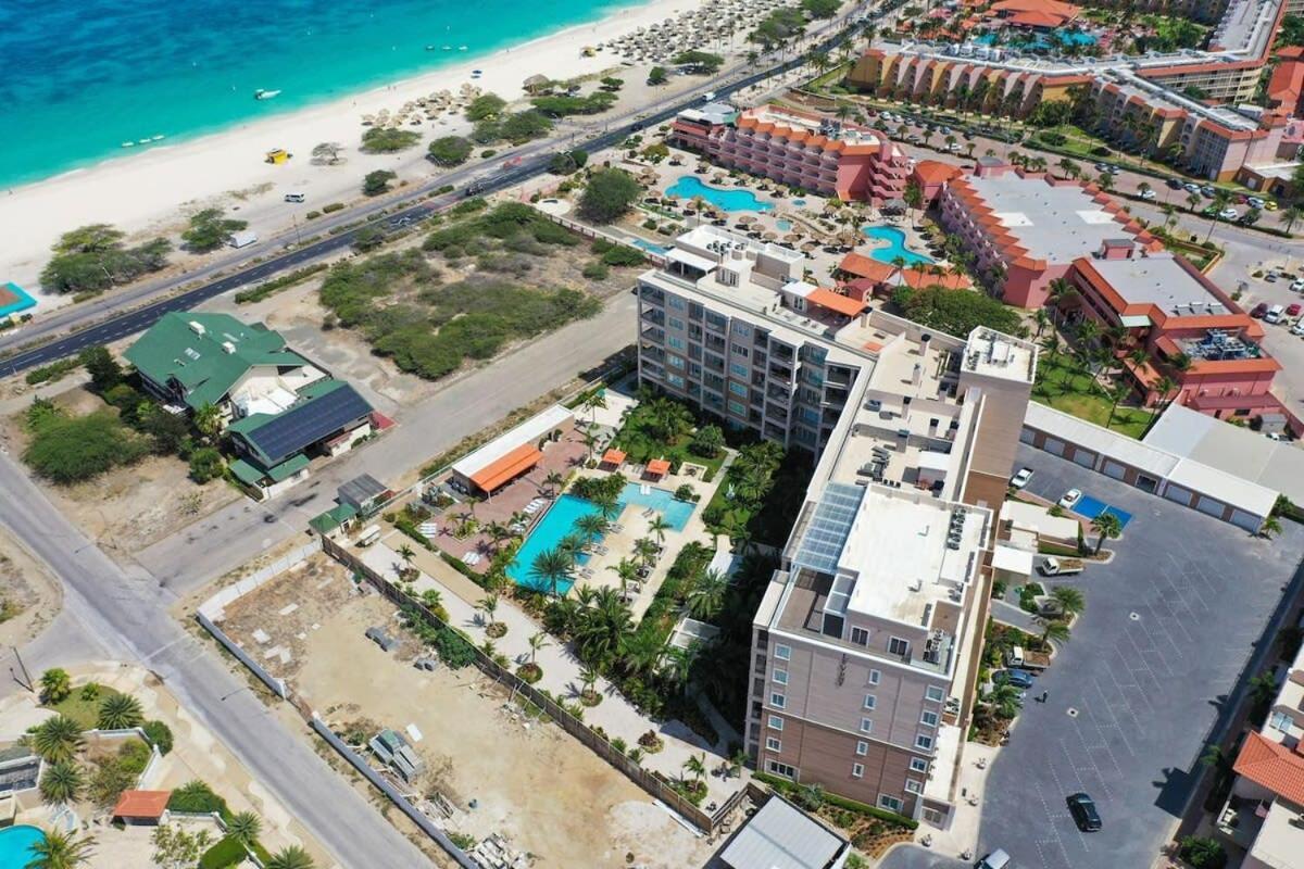 Beautiful Apartment In Eagle Beach Levent Palm Beach Bagian luar foto