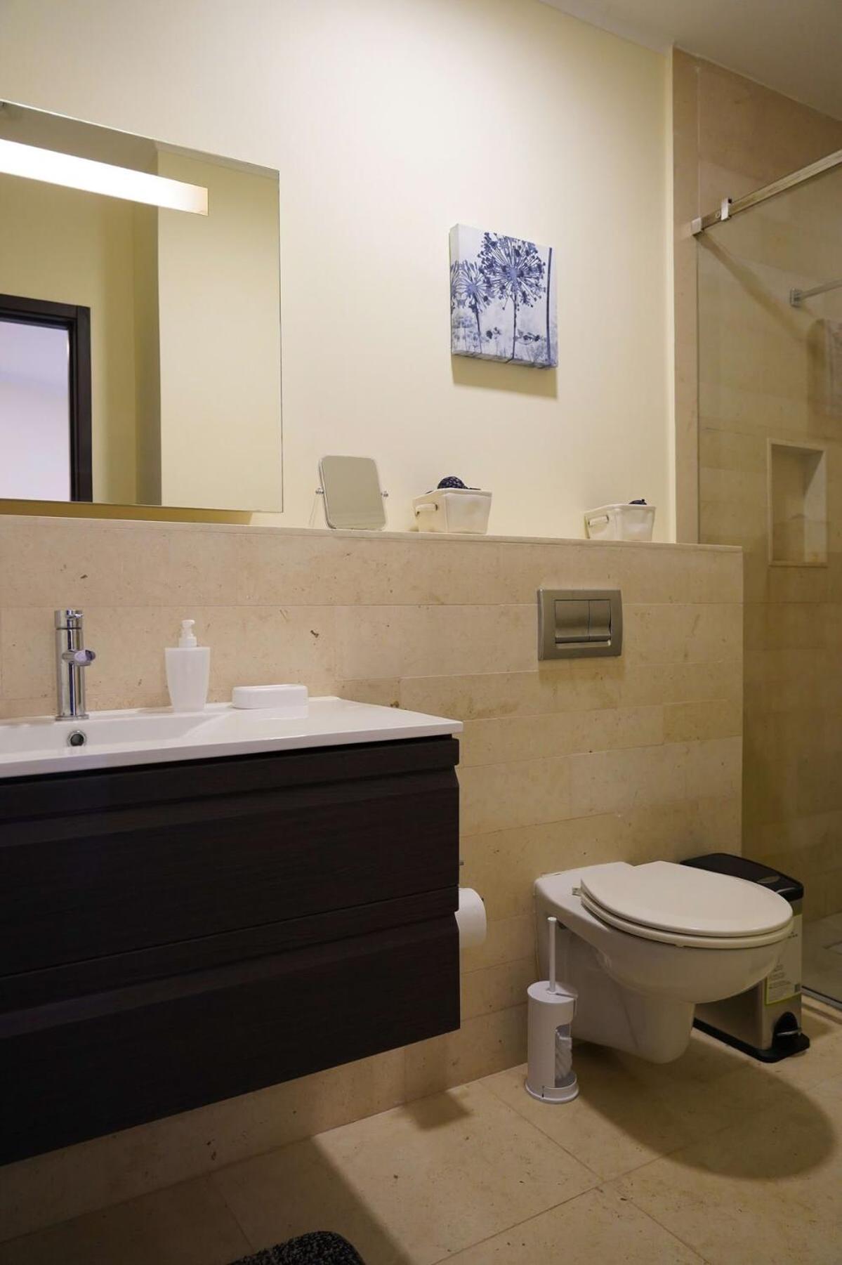 Beautiful Apartment In Eagle Beach Levent Palm Beach Bagian luar foto